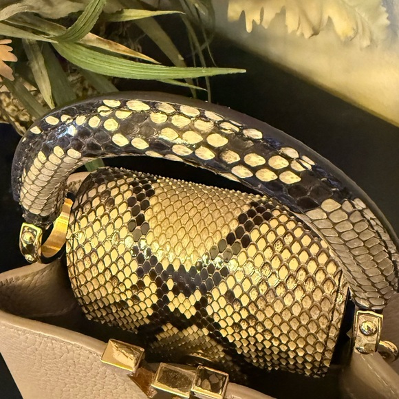 Louis Vuitton Capucines Mini Python - Picture 5 of 14